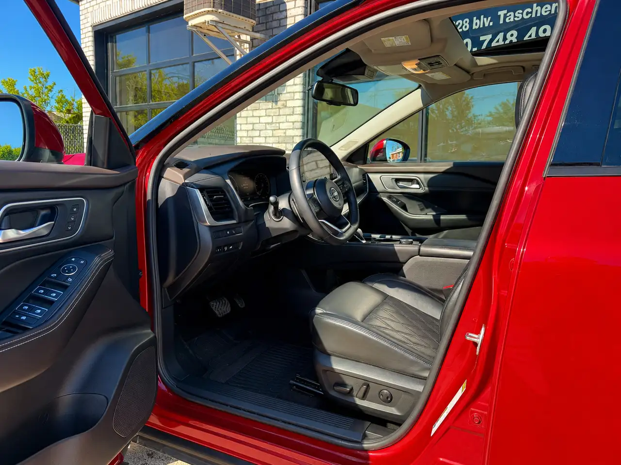 Nissan Rogue снимка Nissan Rogue