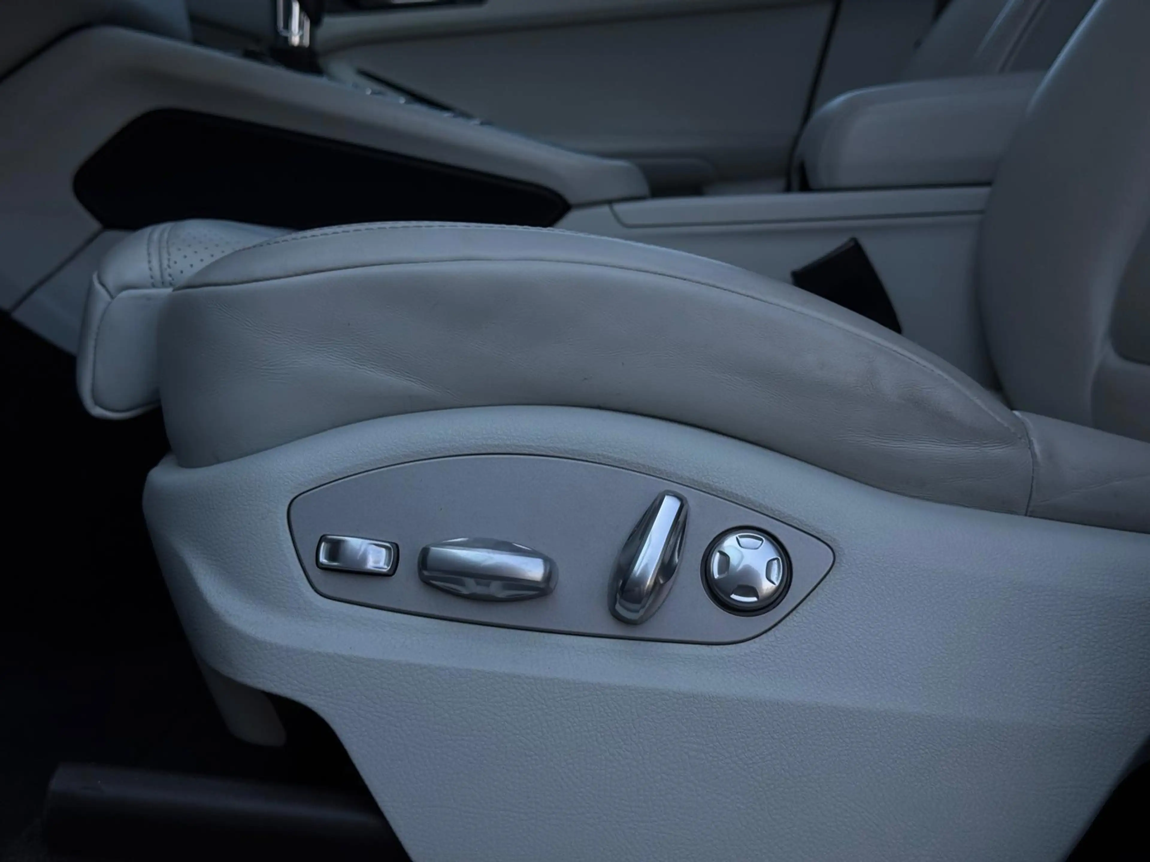 Porsche Macan 2.0 | Pano | Leder | Camera | — photo 12