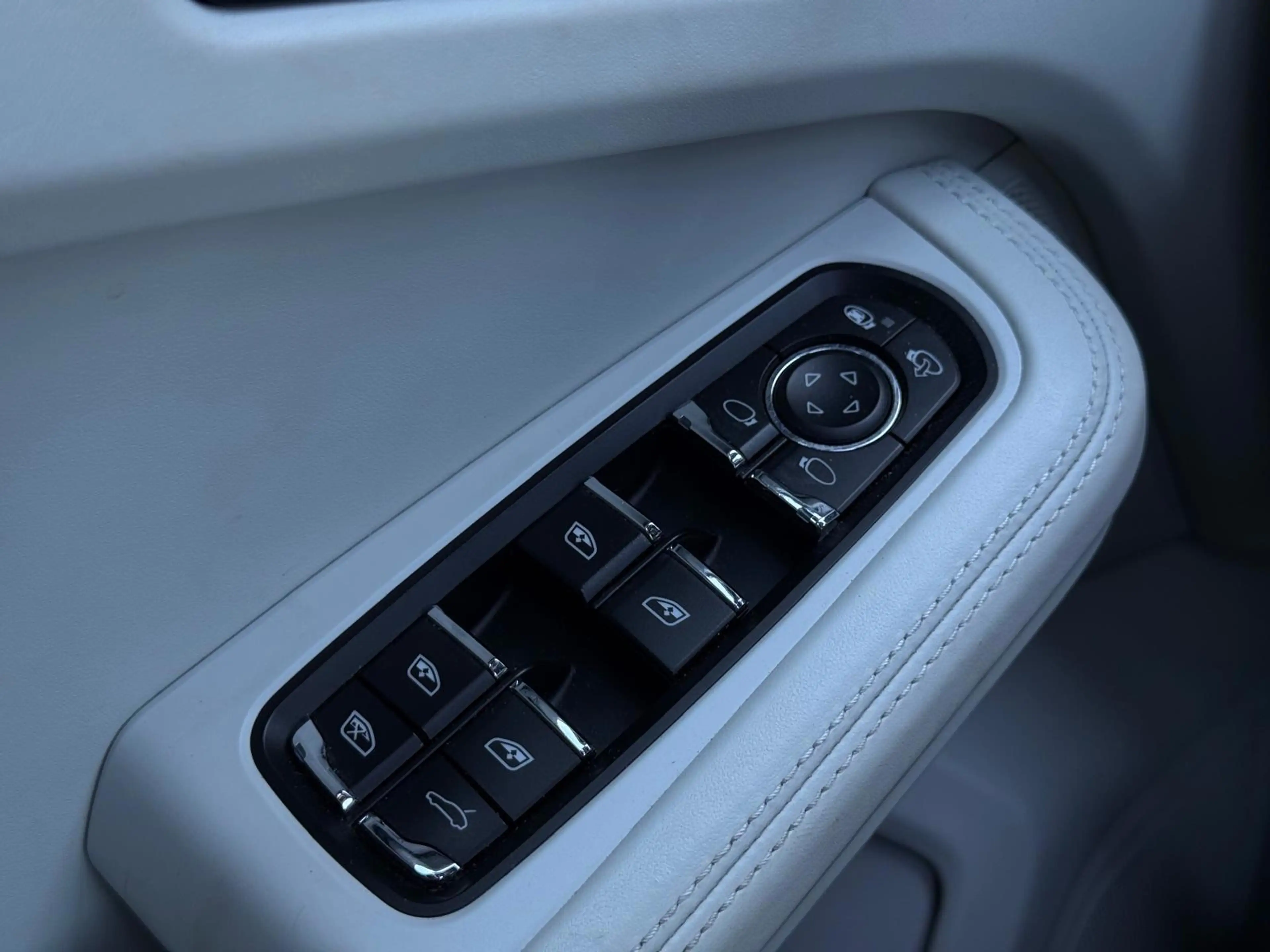 Porsche Macan 2.0 | Pano | Leder | Camera | — photo 15