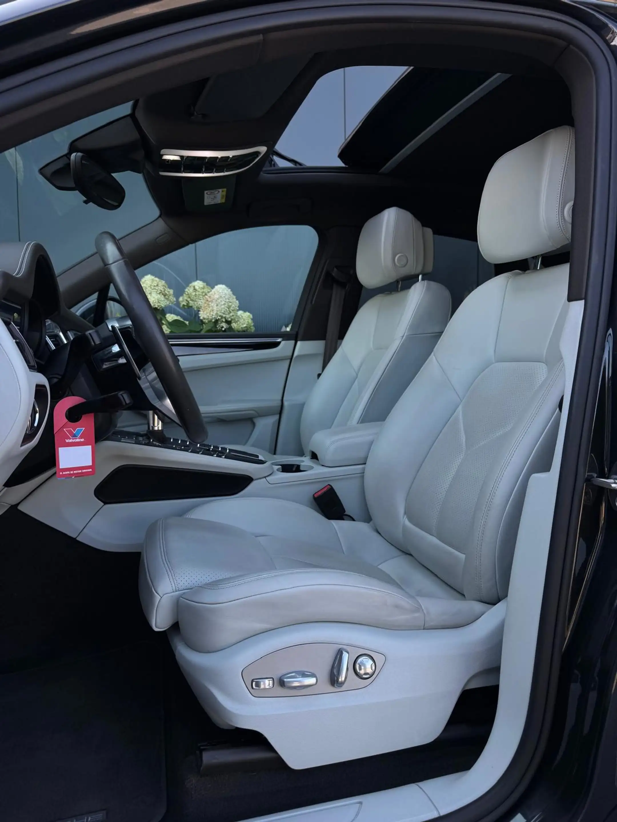 Porsche Macan 2.0 | Pano | Leder | Camera | — photo 11