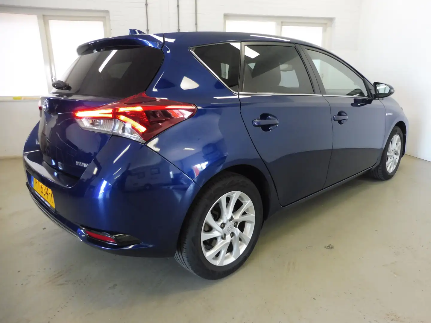 Toyota Auris 1.8 Hybrid Dynamic Go Camera | Cruise | Navi | LMV Blauw - 2