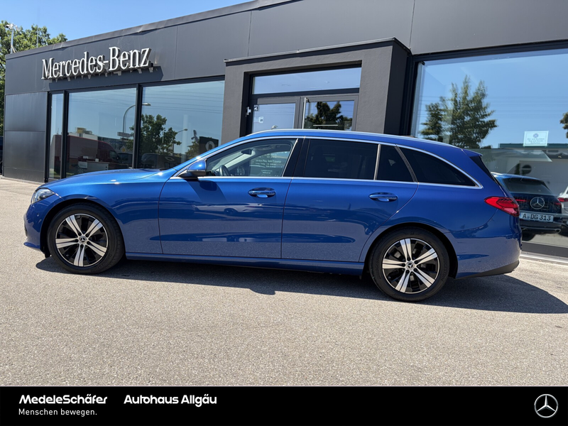Mercedes-Benz C 220 C 220 d T 4M Avantgarde Distr Digital Kam Ambi LED — photo 2