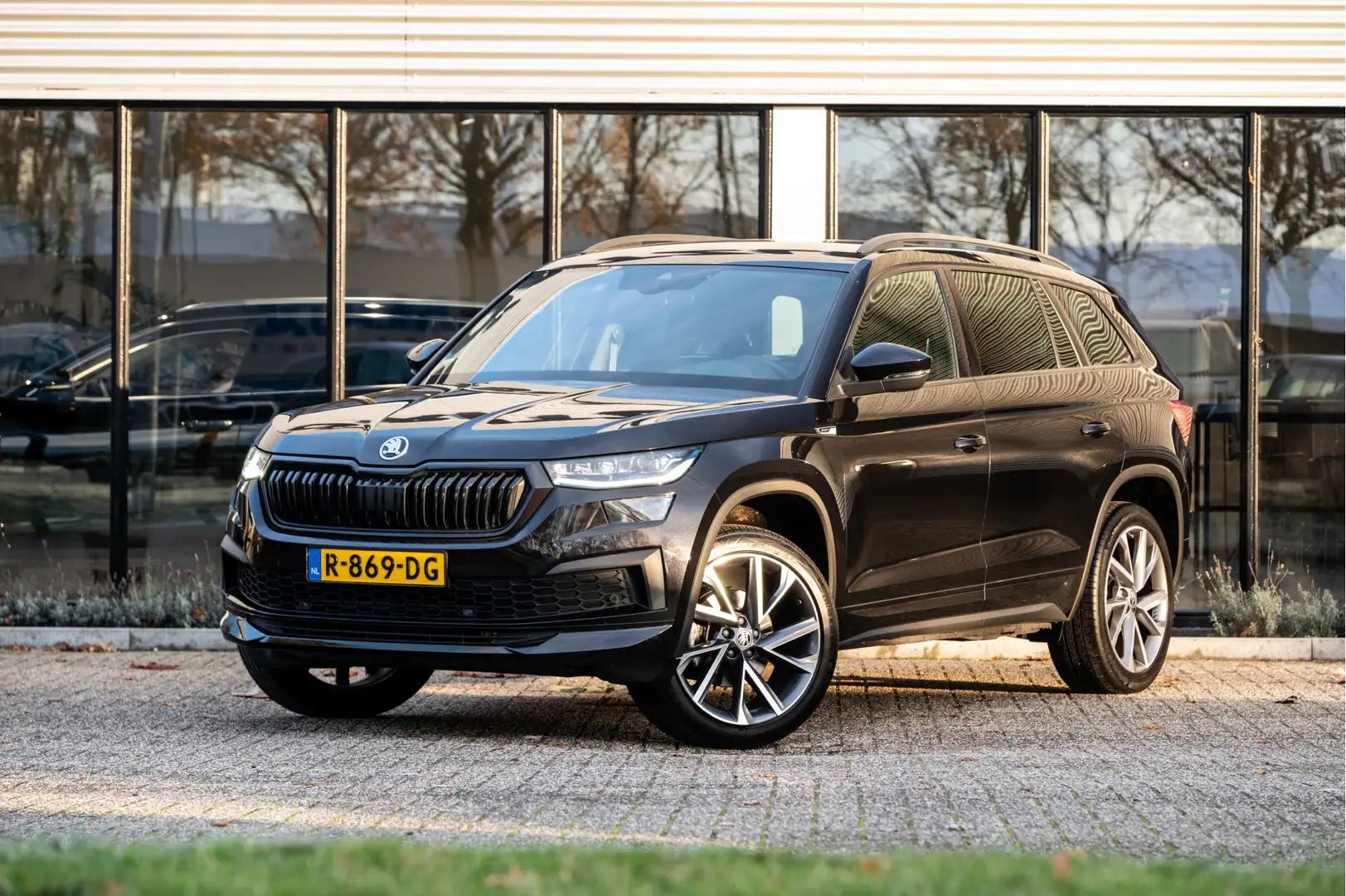 Skoda Kodiaq 1.5 TSI 150pk DSG Sportline Business | Adapt. Crui Zwart - 1