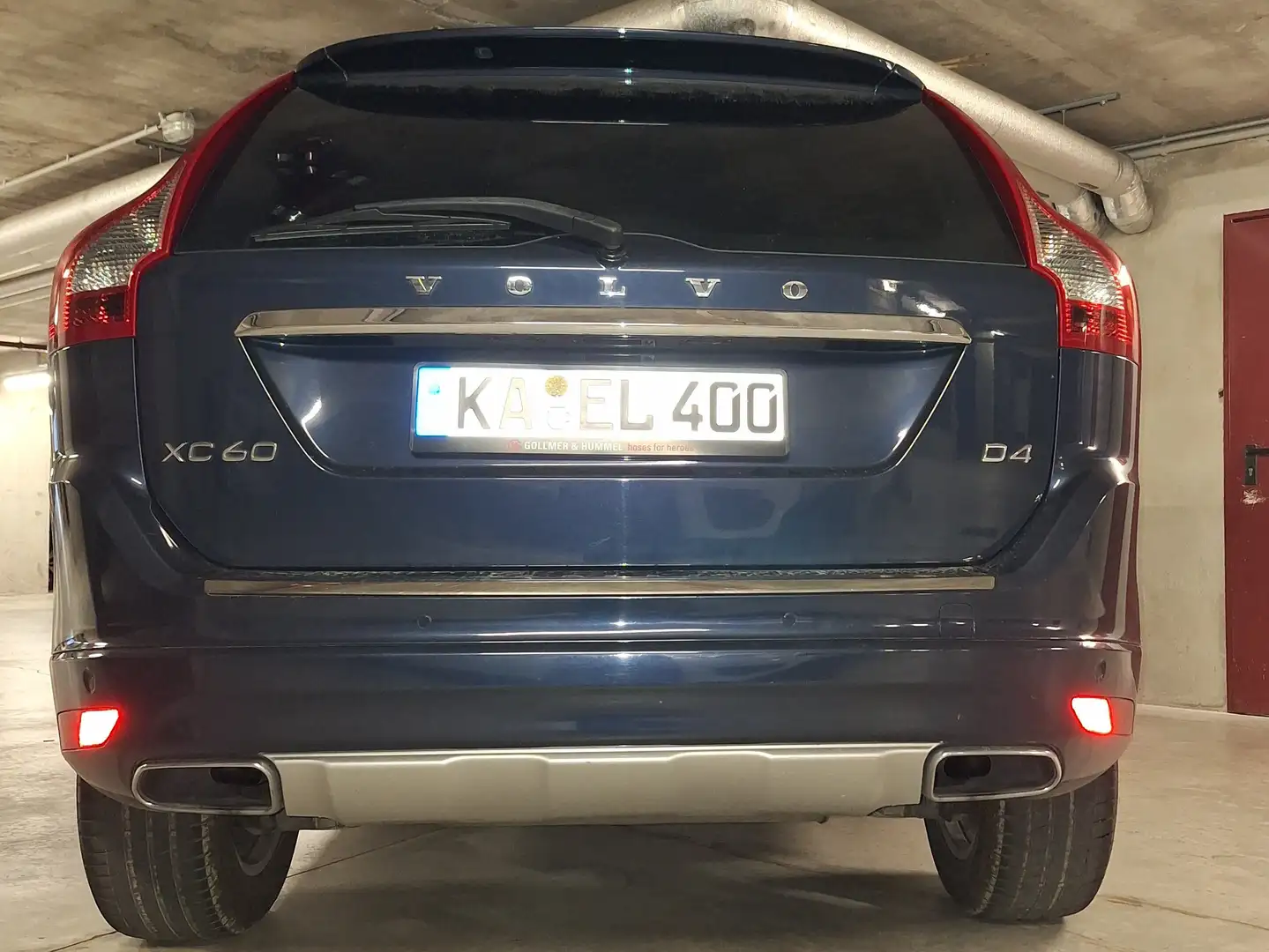 Volvo XC60 XC60 Diesel D4 Momentum Albastru - 2