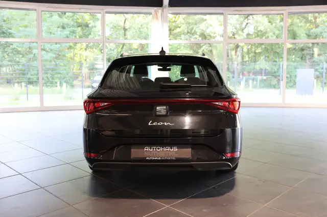 Seat Leon Leon view 5