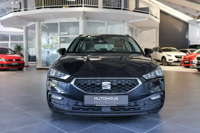 Seat Leon Leon view 2
