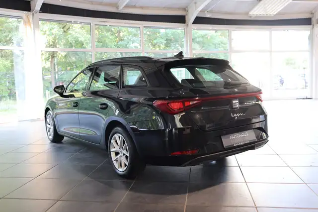 Seat Leon Leon view 4
