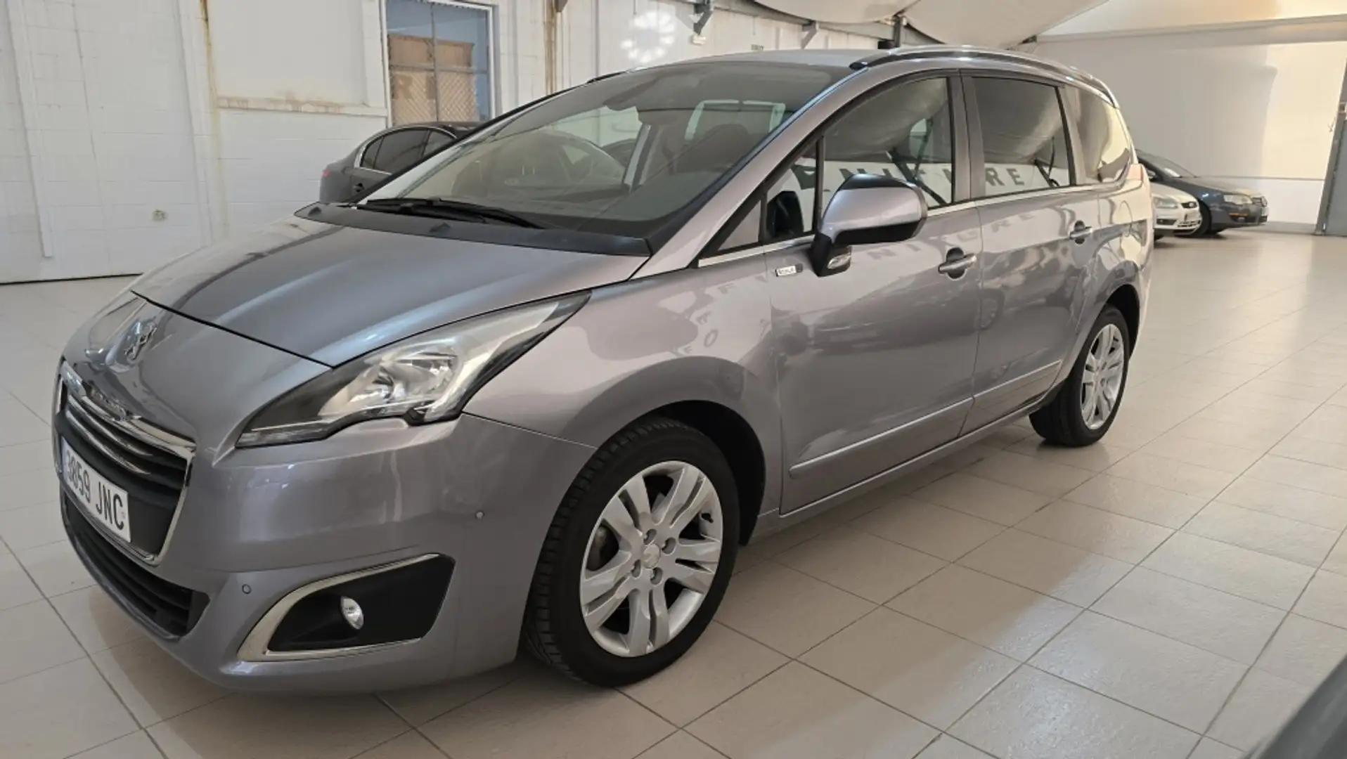 Peugeot 5008 1.6 BlueHDi Style 7 pl. 120 Gris - 2