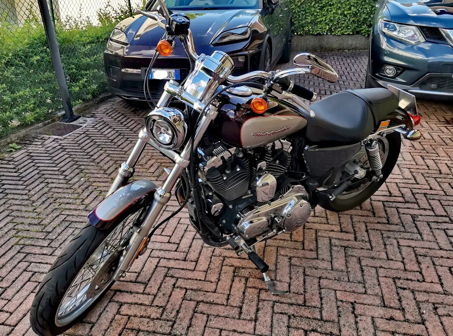 Harley-Davidson Sportster 1200 XL1200C Custom Červená - 1