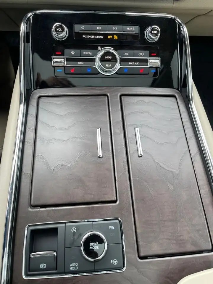 Lincoln Navigator снимка Lincoln Navigator