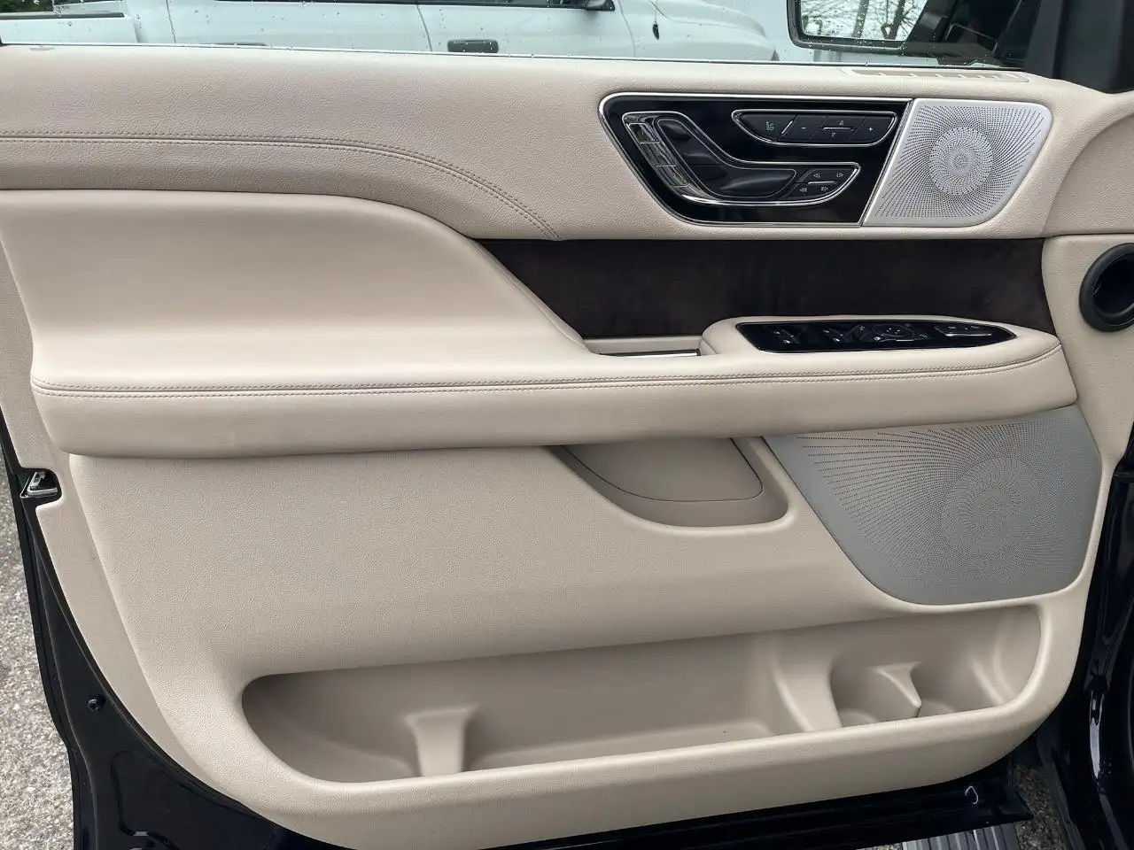 Lincoln Navigator снимка Lincoln Navigator