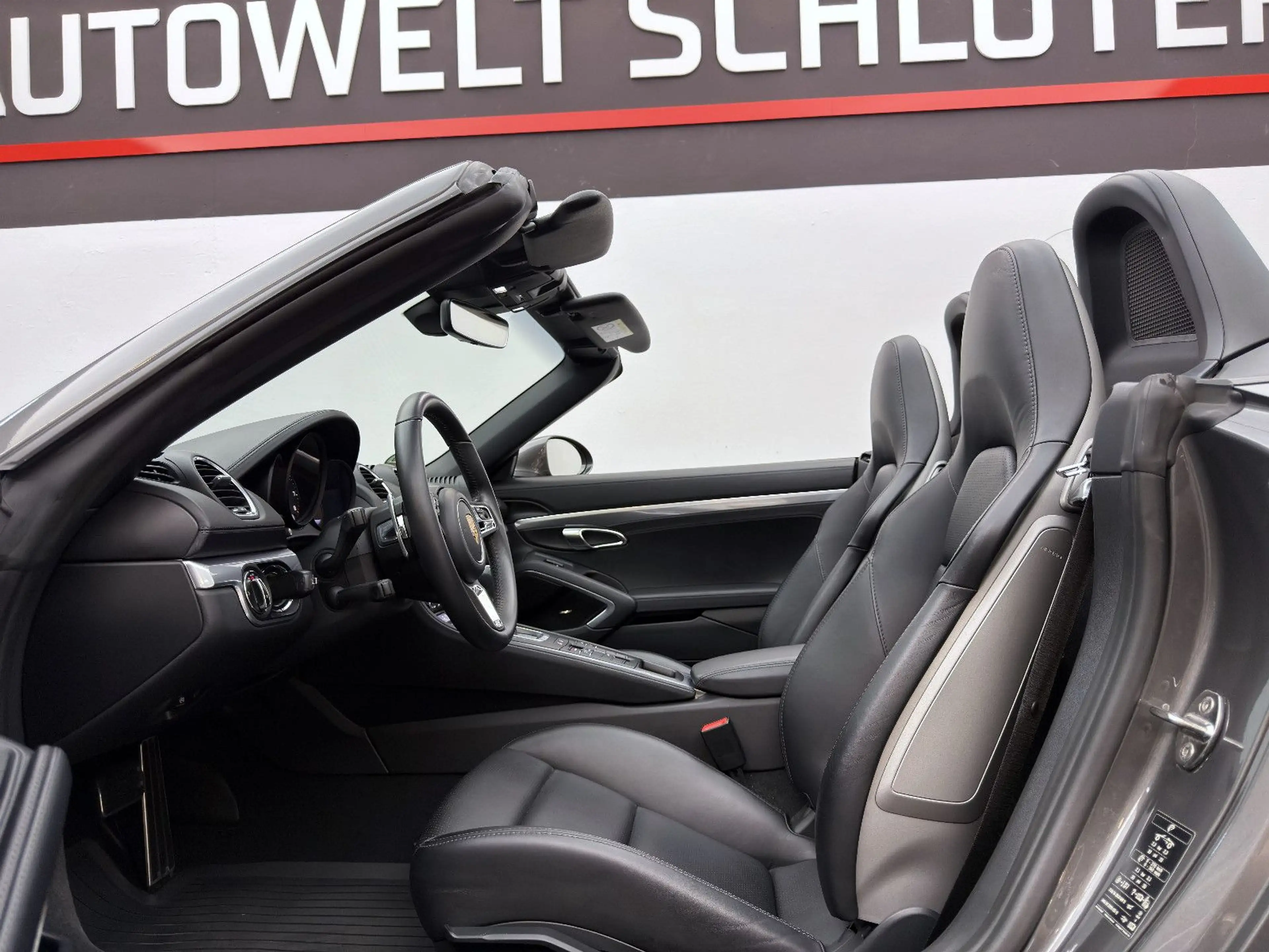 Porsche Boxster 718 Boxster Sport PDK*20Zoll Carrera Classic*LED — photo 13