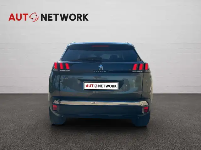 Peugeot 3008 view 6