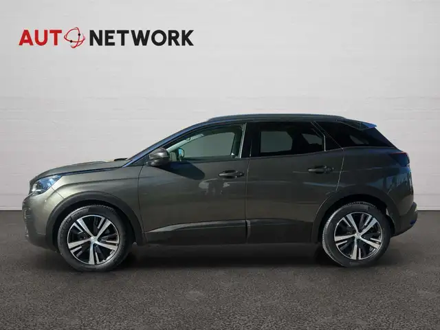 Peugeot 3008 view 7