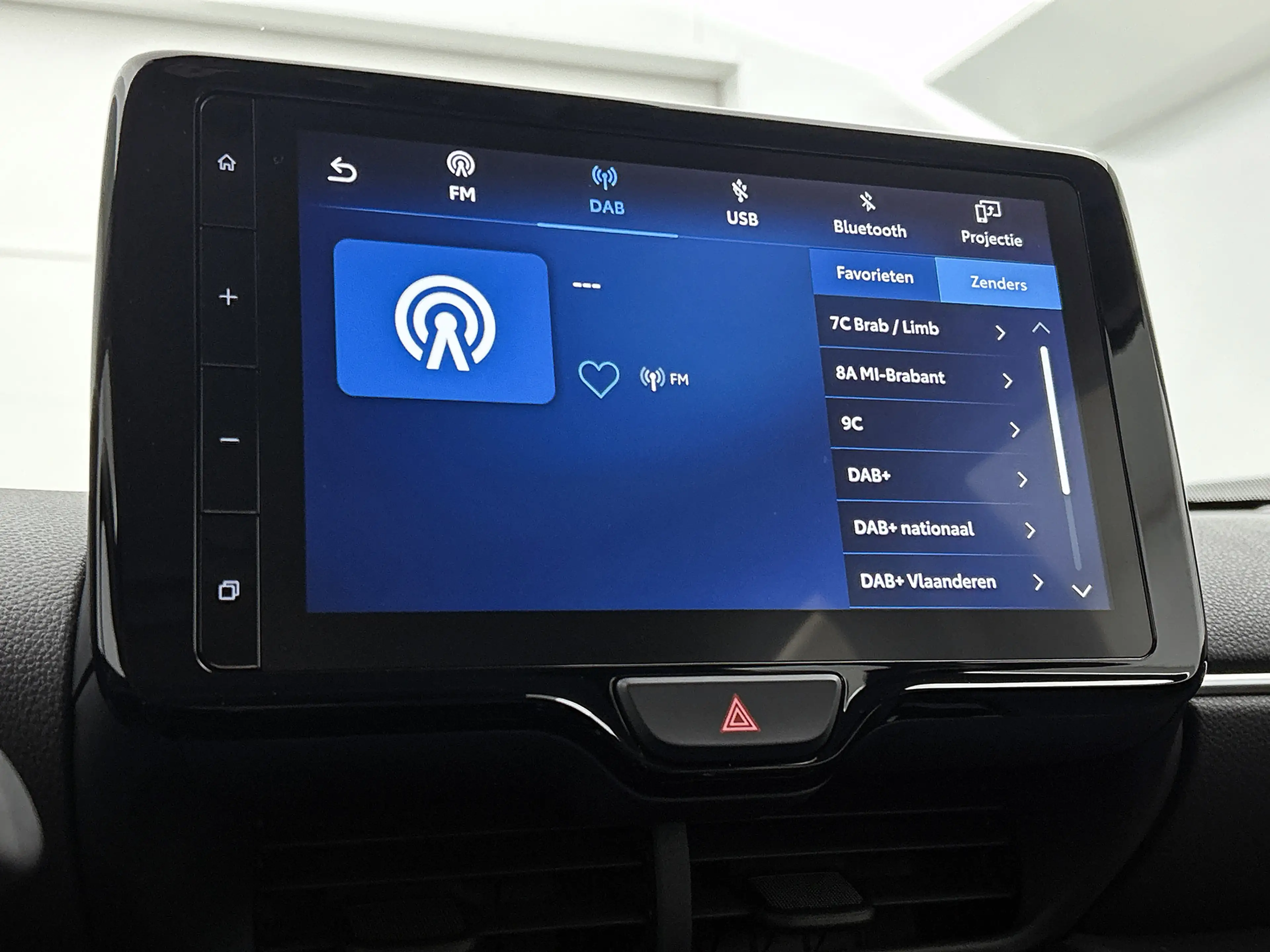 Toyota Yaris Cross 1.5 Hybrid 115 Active | BTW voertuig | Apple CarPl — photo 7