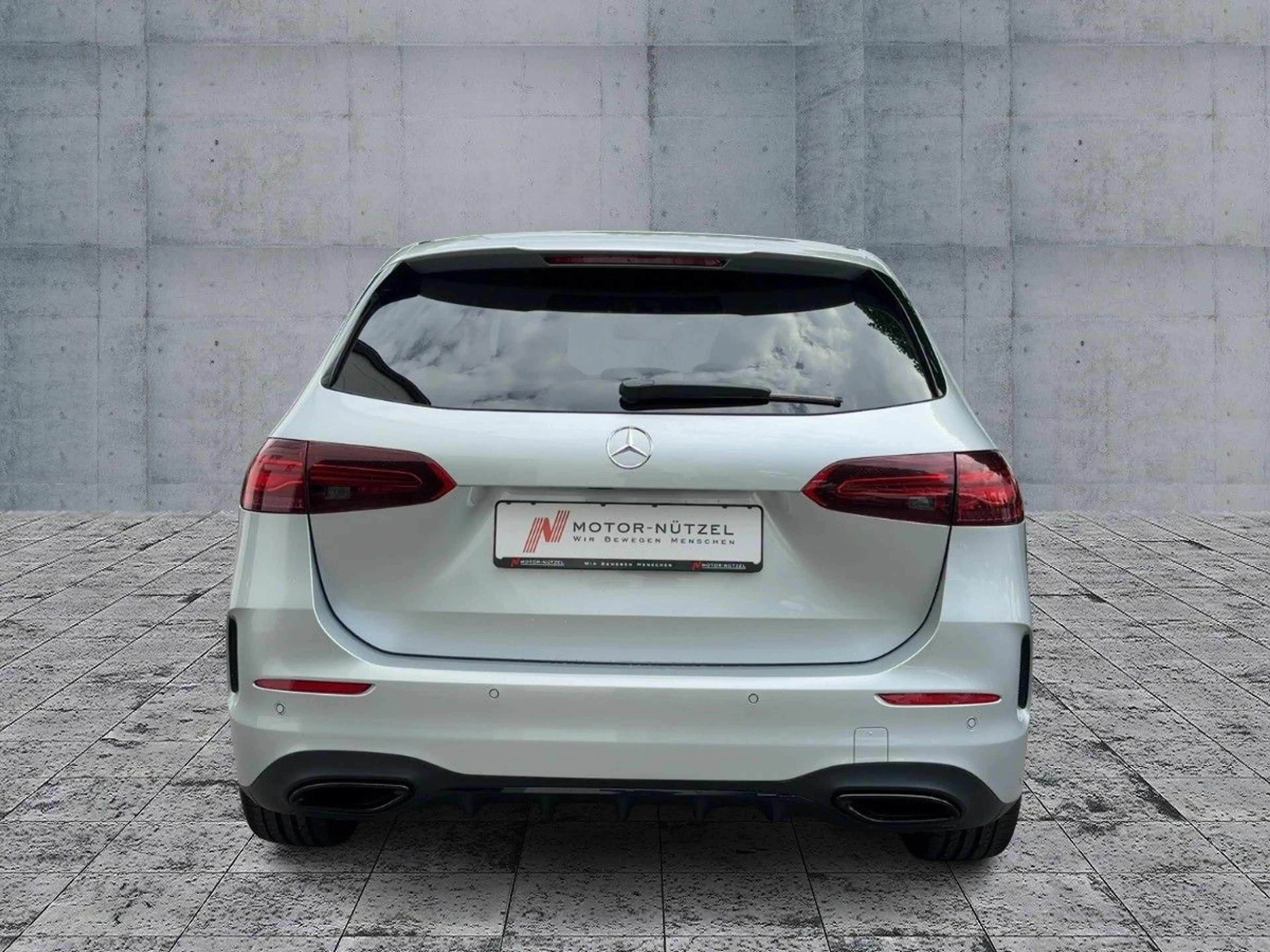 Mercedes-Benz B 250 4MATIC AMG-LINE MULTIBEAM+NAV+TEMPOMAT+SHZ — photo 5