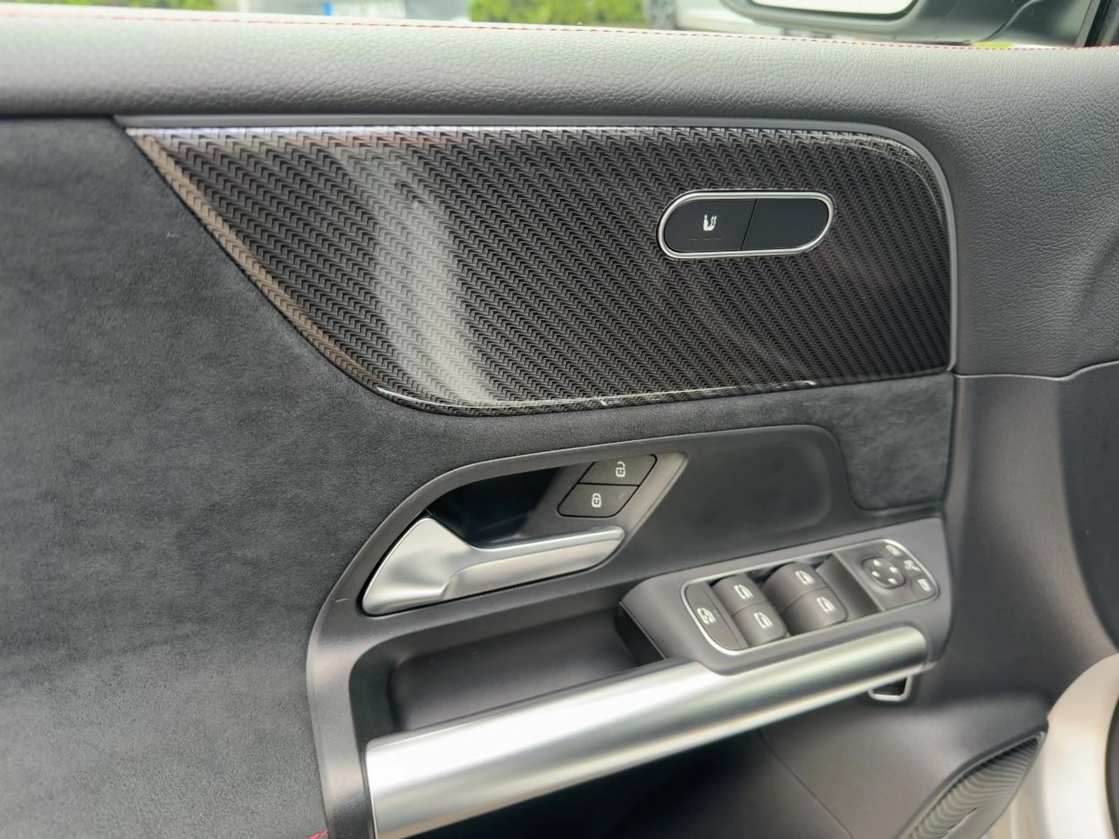 Mercedes-Benz B 250 4MATIC AMG-LINE MULTIBEAM+NAV+TEMPOMAT+SHZ — photo 22