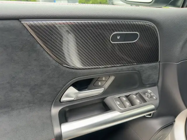 Mercedes-Benz B-Class view 22