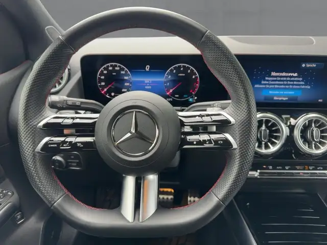 Mercedes-Benz B-Class view 11