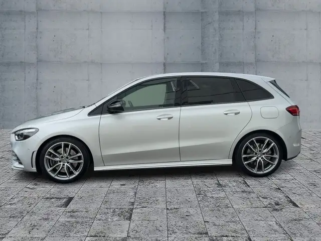 Mercedes-Benz B-Class view 4