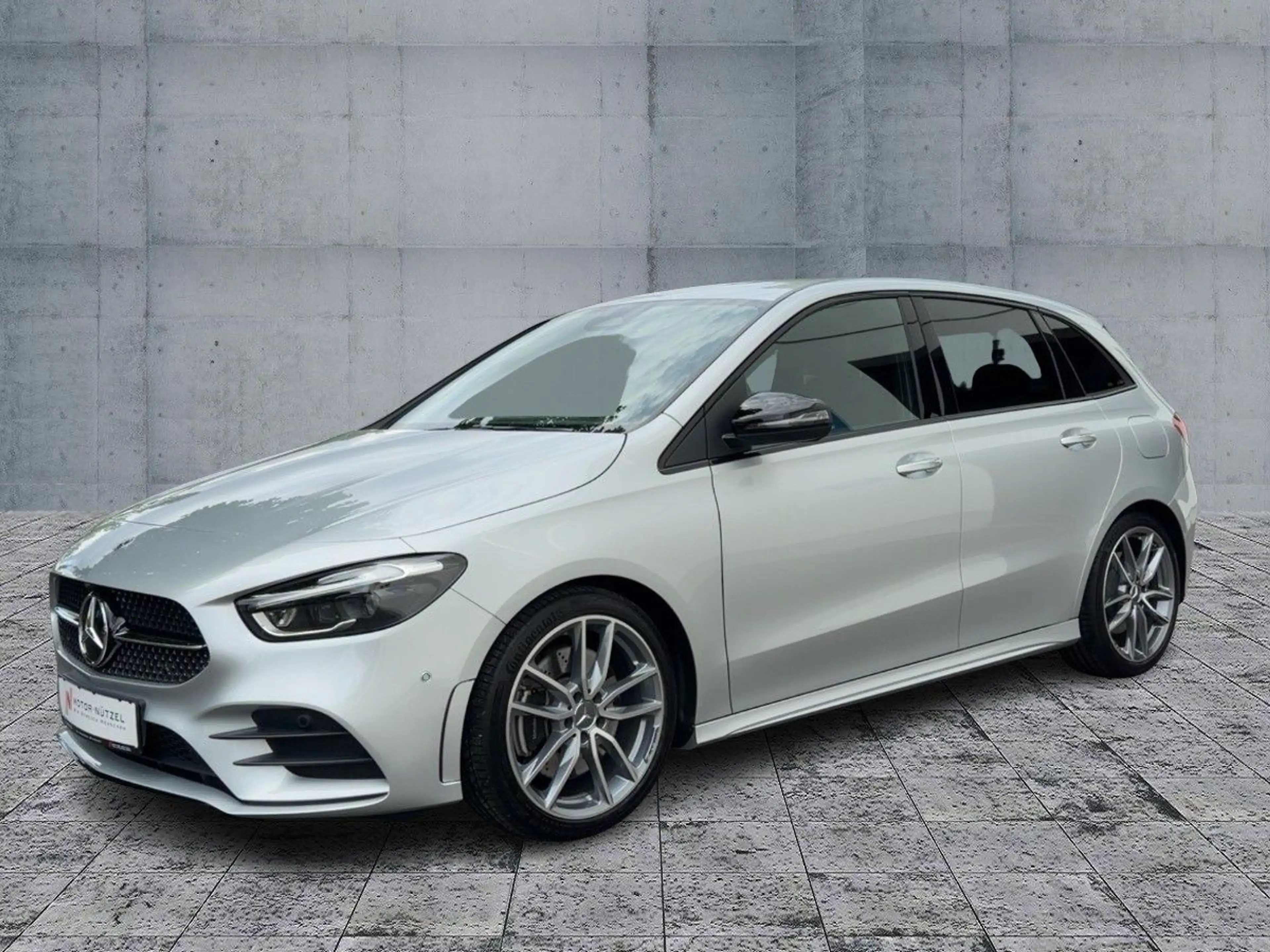 Mercedes-Benz B 250 4MATIC AMG-LINE MULTIBEAM+NAV+TEMPOMAT+SHZ — photo 2