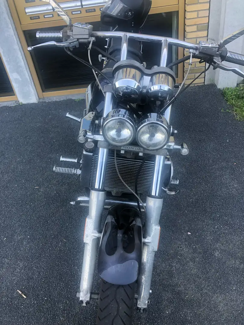 Honda VF 750 super magna - 1
