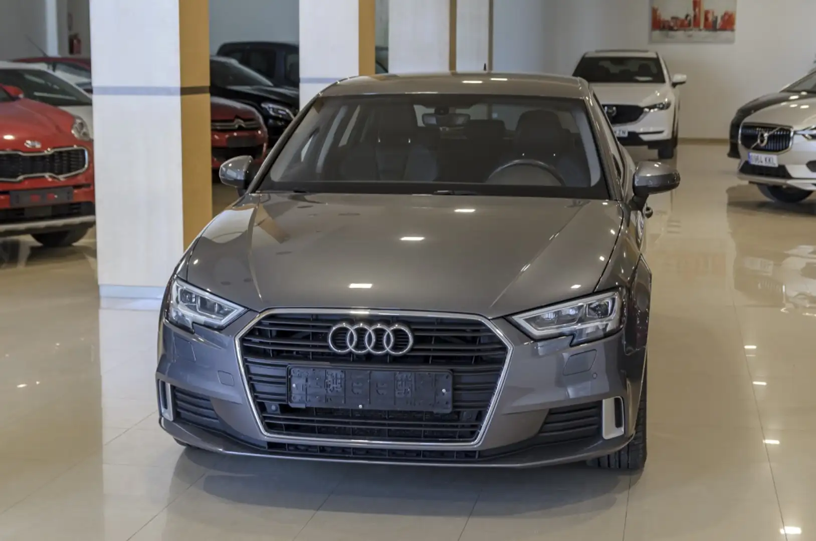 Audi A3 Sportback 1.6TDI Sport Edition 85kW Gris - 2