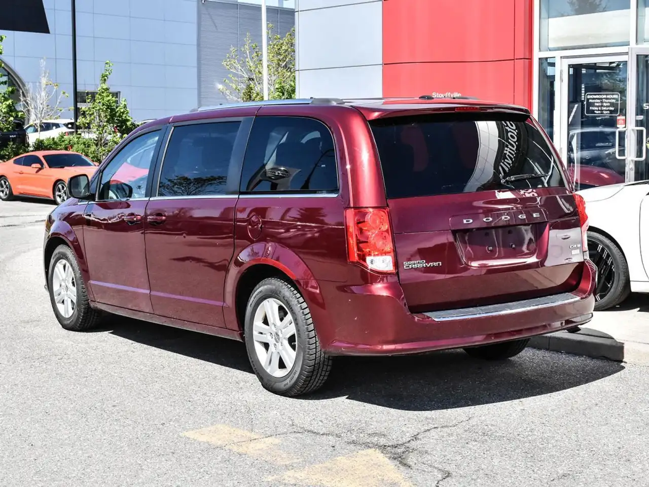 Dodge Grand Caravan снимка Dodge Grand Caravan