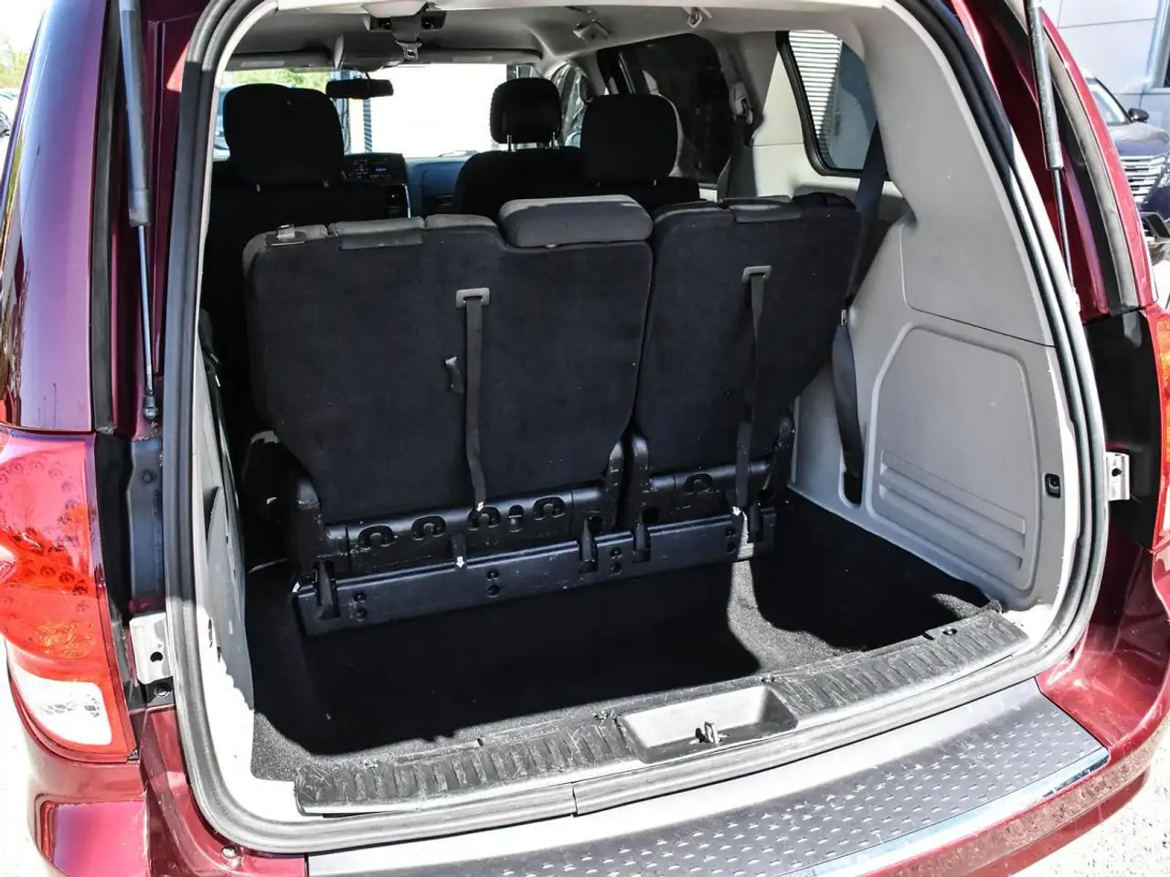 Dodge Grand Caravan снимка Dodge Grand Caravan
