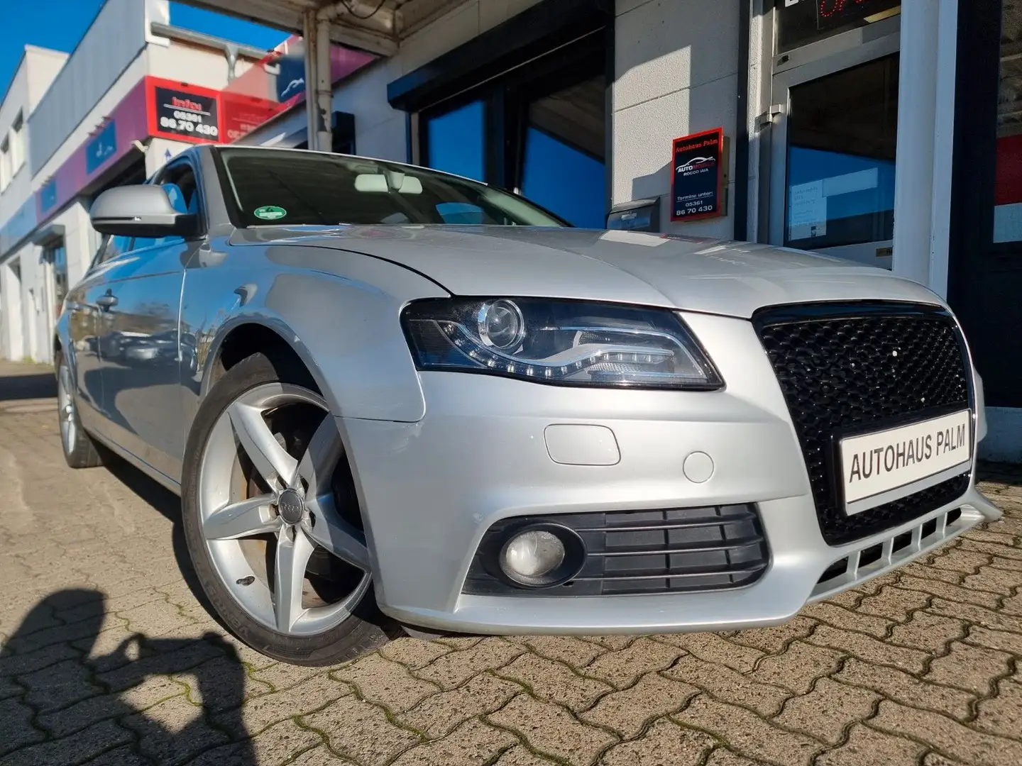Audi A4 1.8 TFSI Ambition/Steurkette Neu/8x Bereift/ Silber - 1