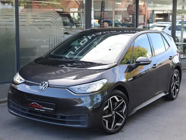Volkswagen Id.3 view 2