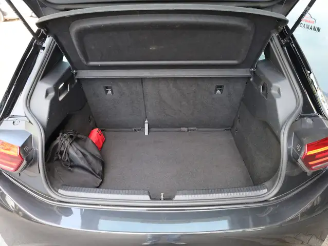 Volkswagen Id.3 view 12
