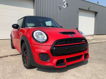 TOPSTAAT!!!/ ORIGINELE JCW PRO UITLAAT!!/ BLACK LINE/ HARMAN KARDON SOUND SYSTEM/ SFEERVERLICHTING
