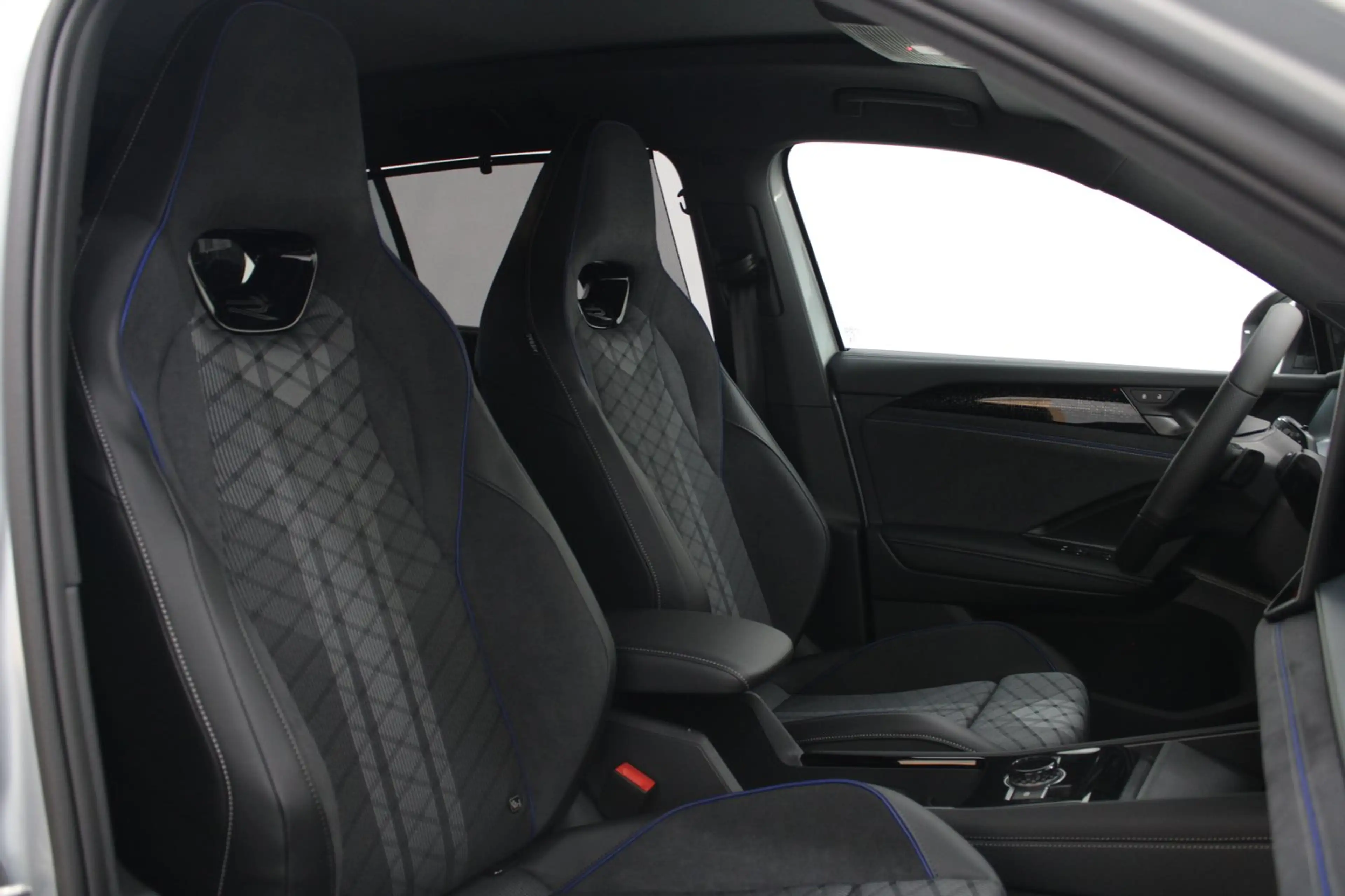 Volkswagen Tayron Sport TDI 4MOTION DSG — photo 9