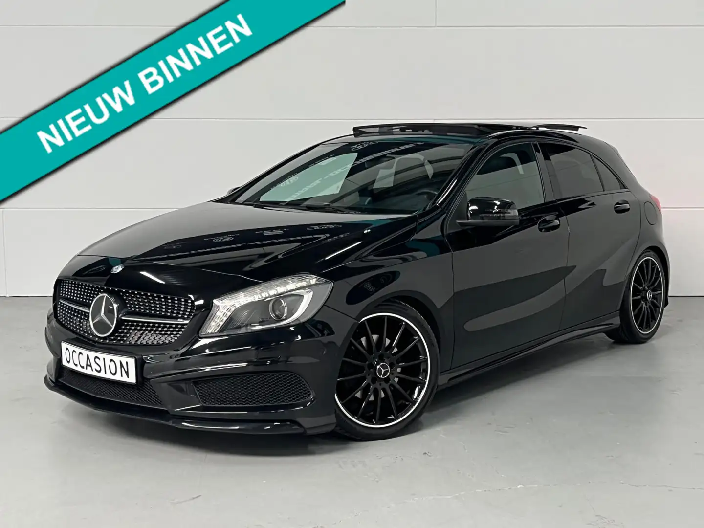 Mercedes-Benz A 200 AMG GERESERVEERD!! Zwart - 1