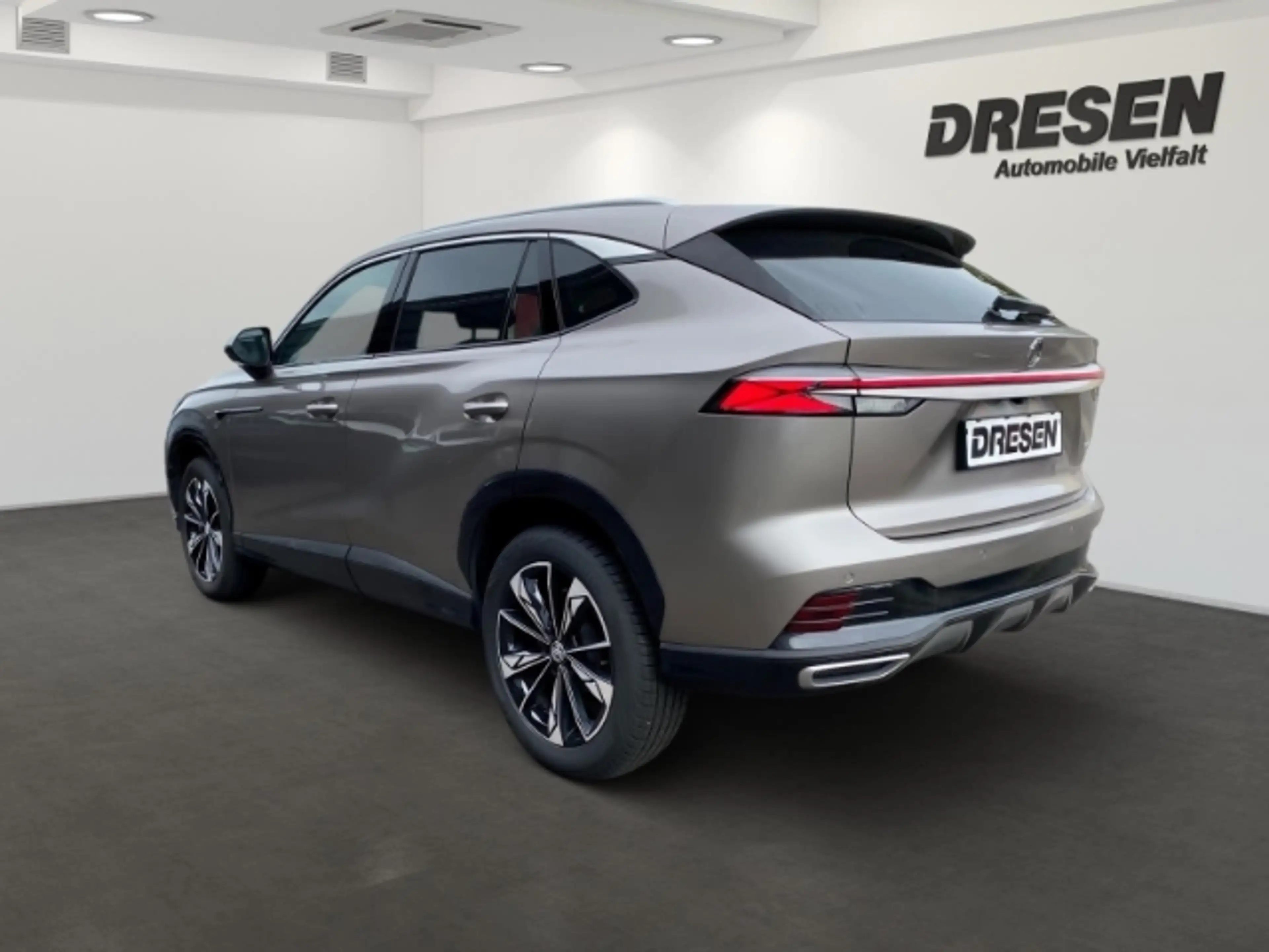 MG HS Luxury Navi+Sitzheizung+Rückfahrkamera+Apple CarPl — photo 4