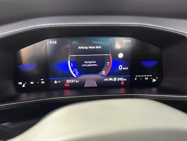 Volkswagen T-Cross view 4