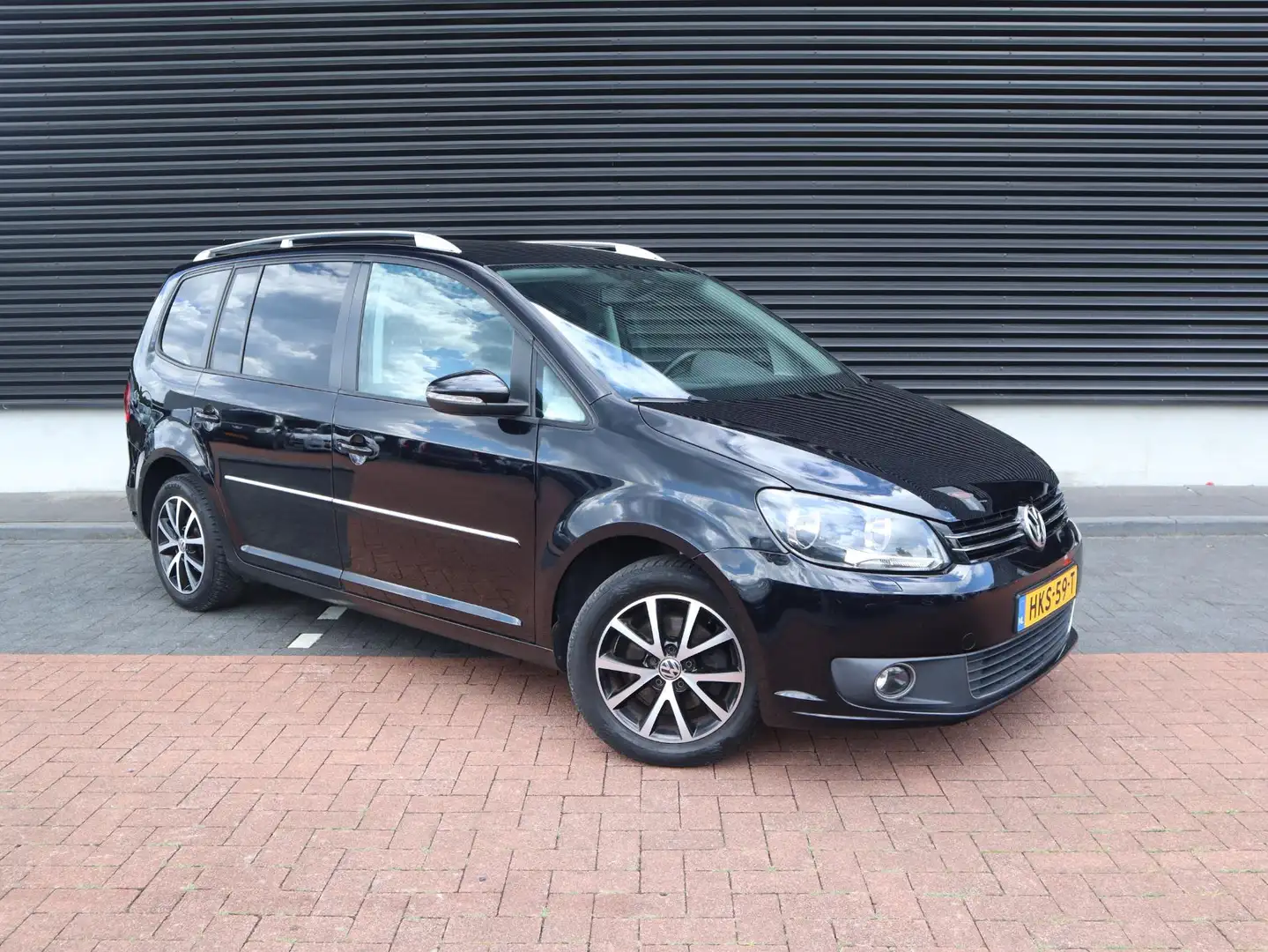 Volkswagen Touran 1.4 TSI Highline 7p. | Clima | Carplay | Cruise | Zwart - 2