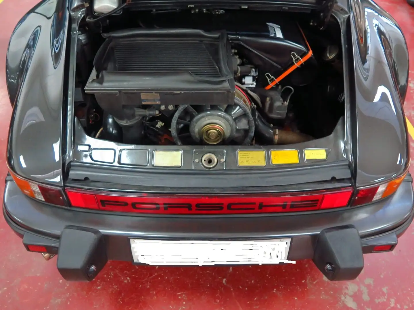 Porsche 930 turbo Negru - 2