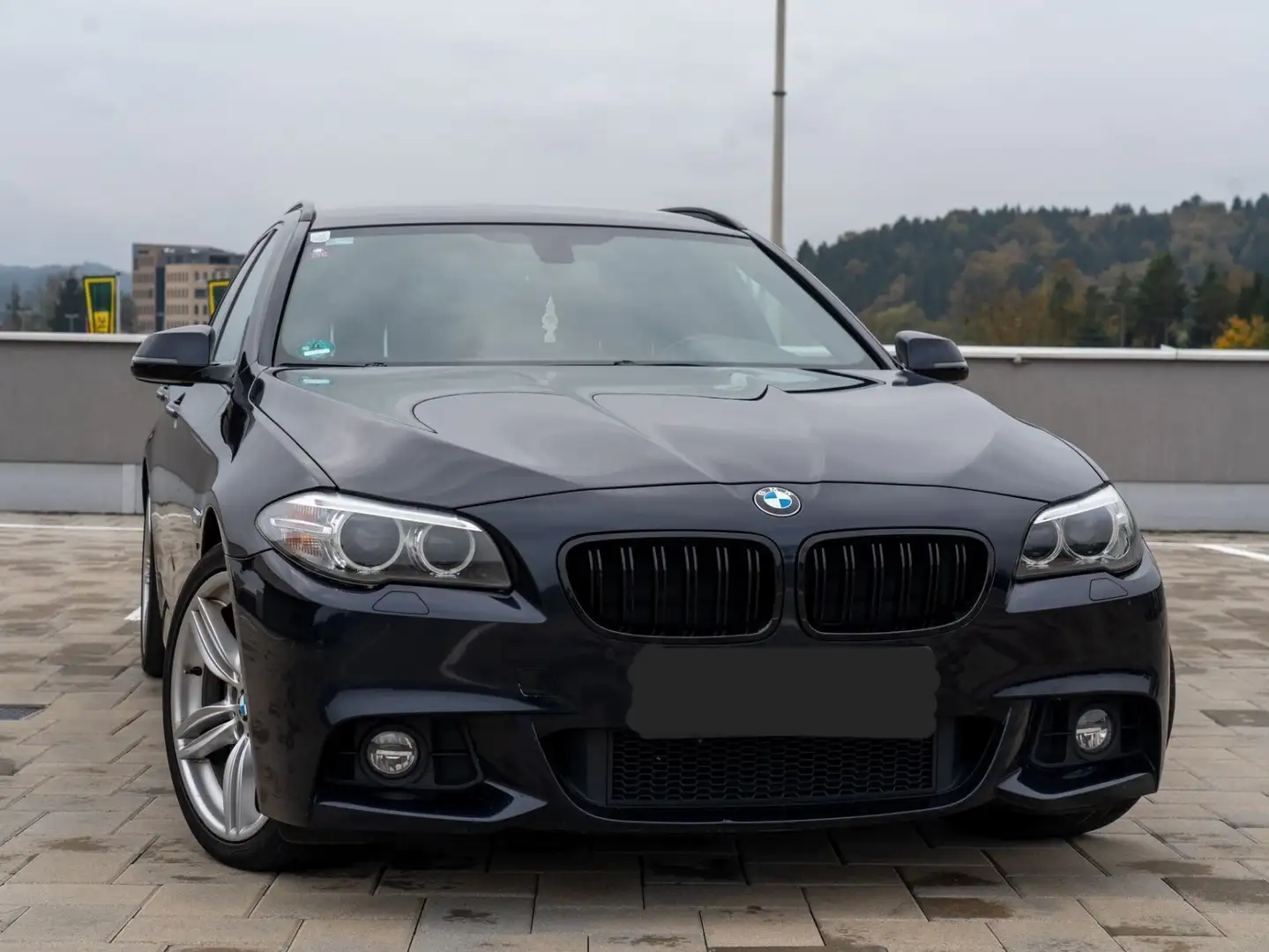 BMW 525 525d xDrive Touring Aut. Luxury Line - 1