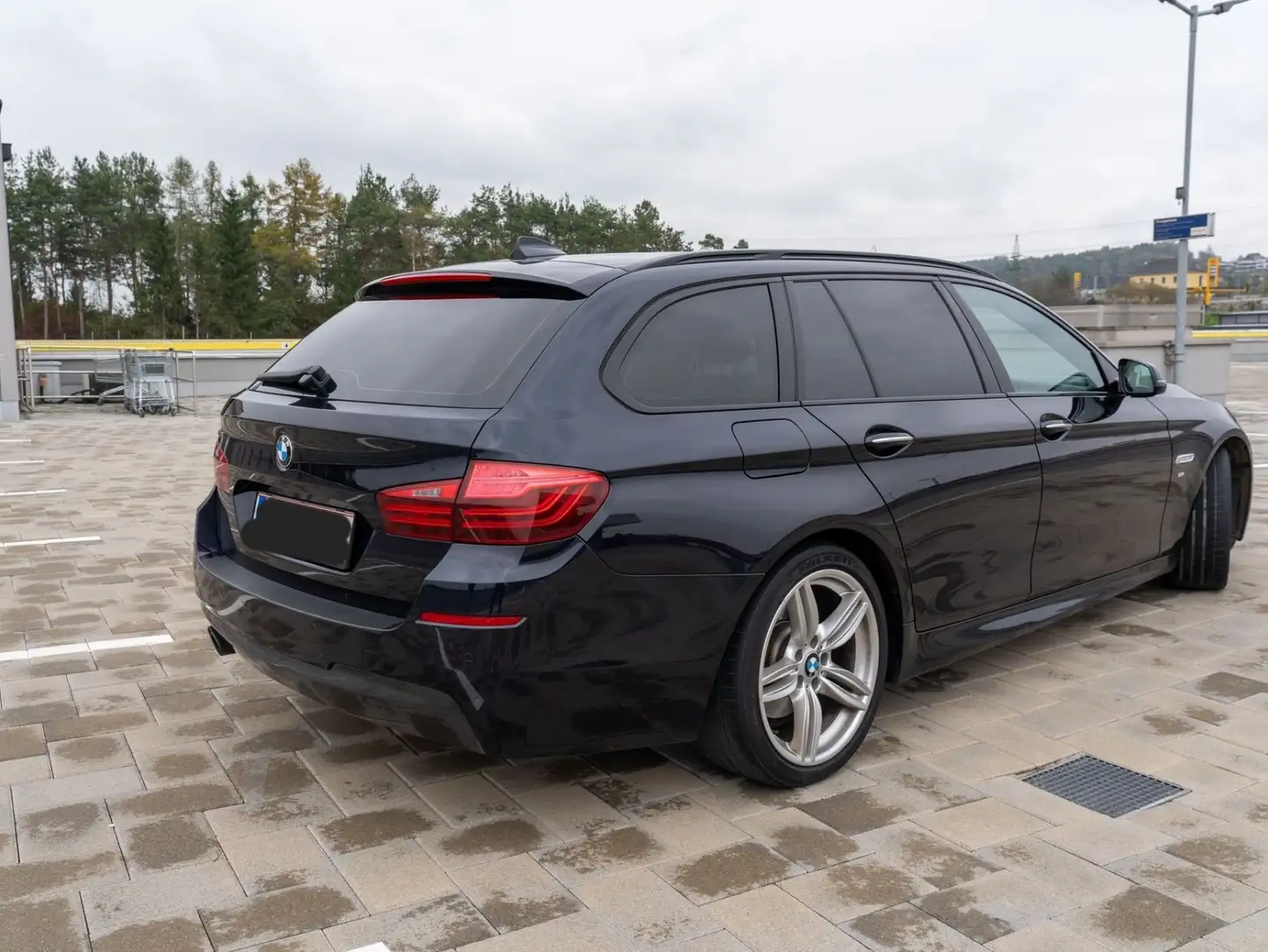 BMW 525 525d xDrive Touring Aut. Luxury Line - 2