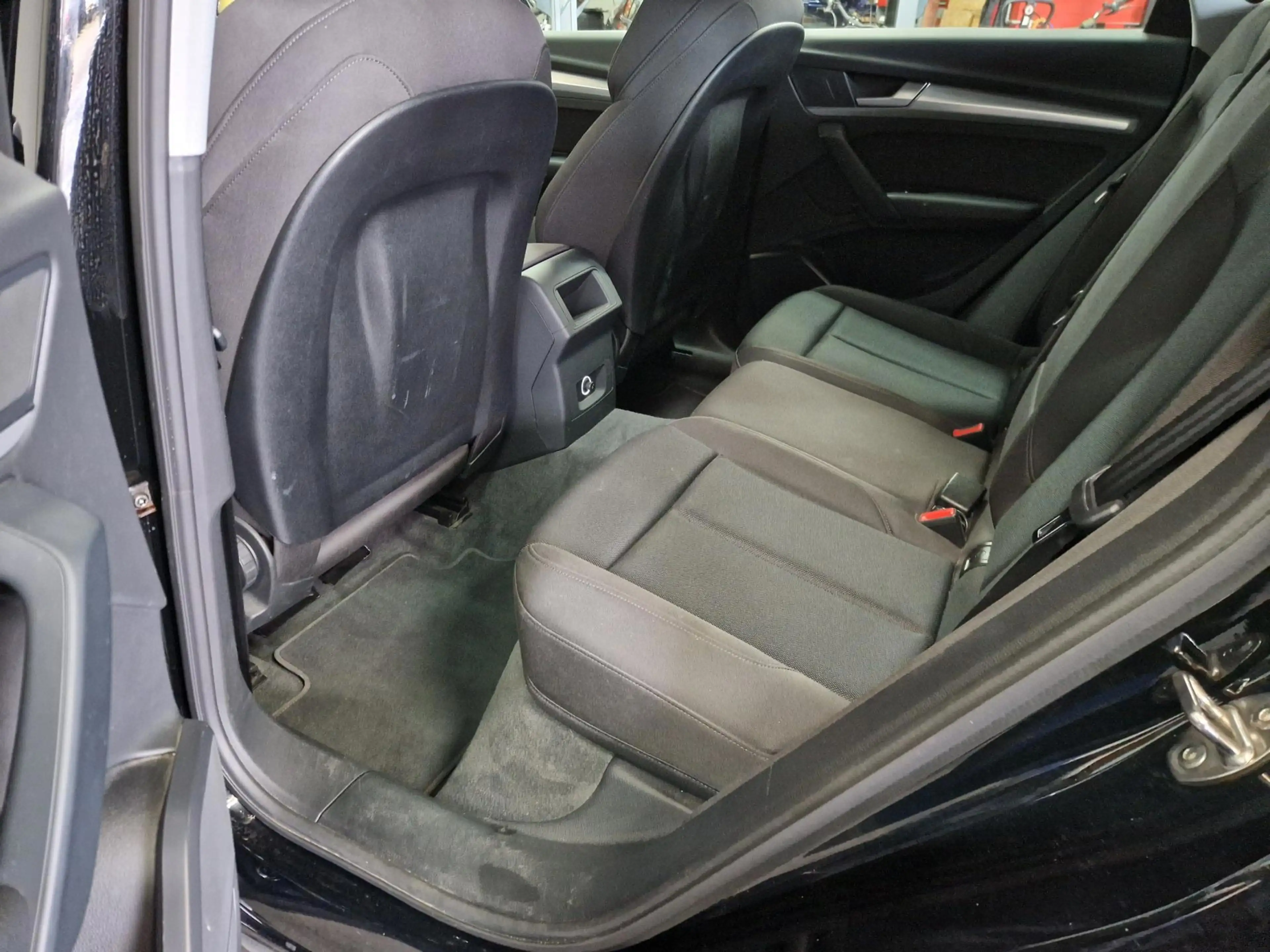 Audi Q5 45 TFSI quattro — photo 12