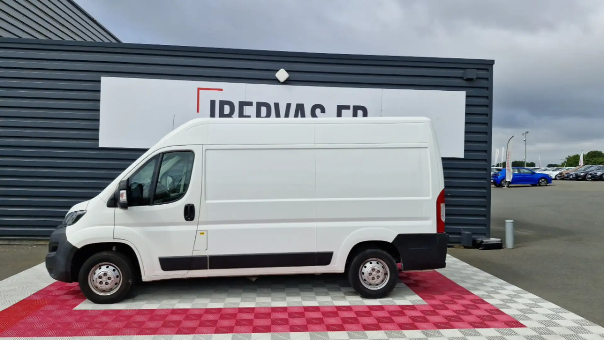 Peugeot Boxer TOLE 333 L2H2 BLUEHDI 140 SS ASPHALT Blanc - 2