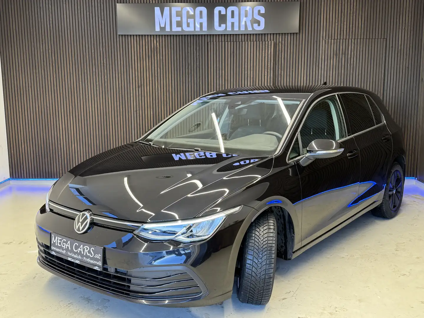 Volkswagen Golf 8 Basis Schwarz - 1