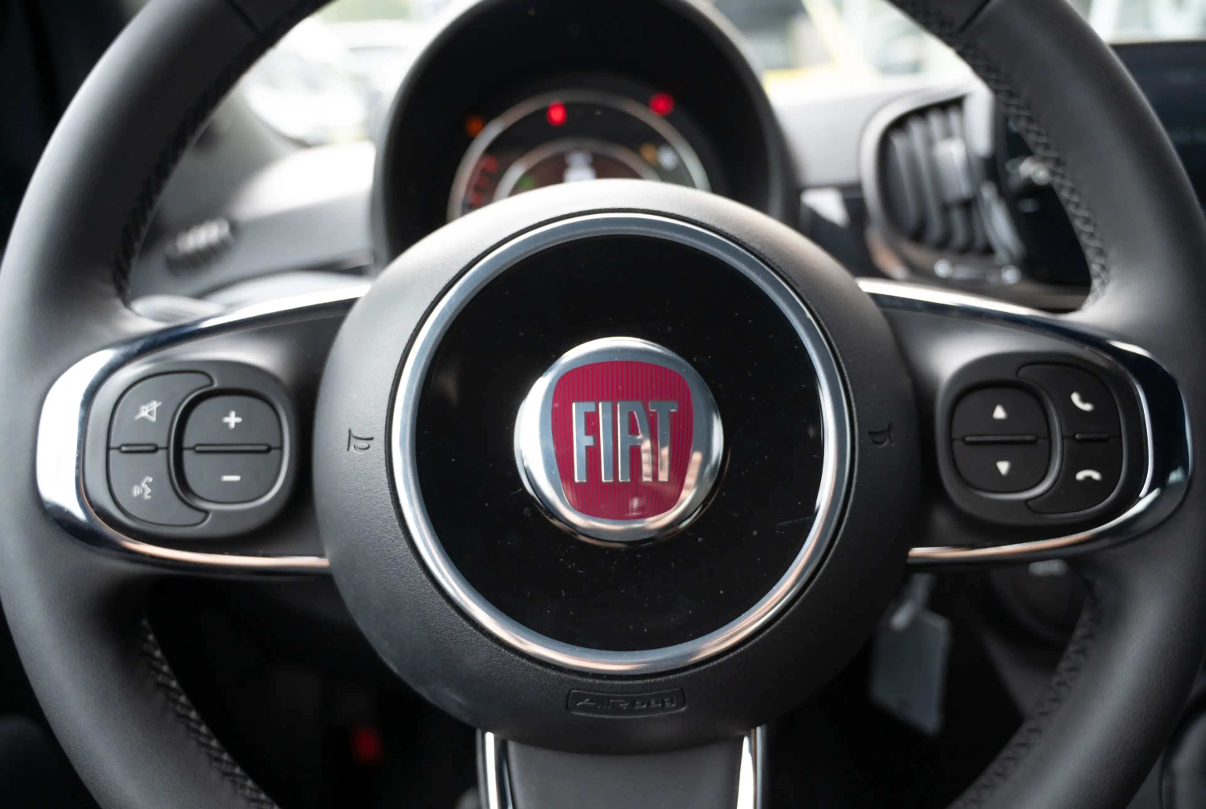 Fiat 500 Dolcevita 1.0 GSE N3 Hybrid 70 *KOMFORT-PAKET*TECH-PAKET* *INVENTUR-SALE* — photo 15