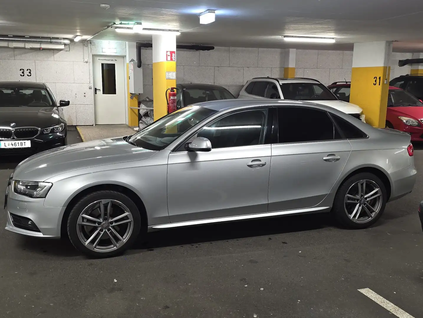 Audi A4 2,0 TDI Intense - 1