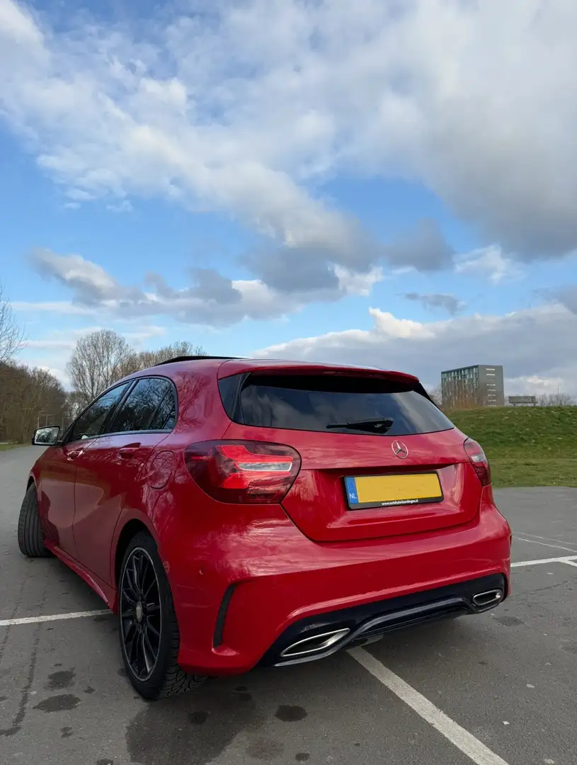 Mercedes-Benz A 180 AMG Pakket Rood - 2