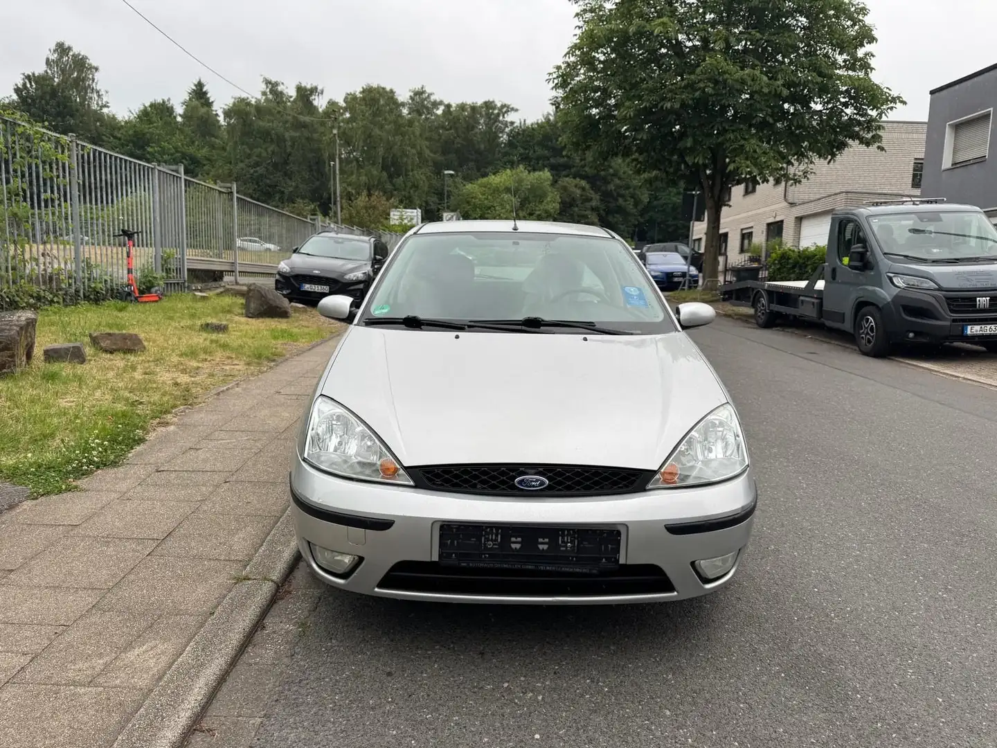 Ford Focus 1.6 Finesse TÜV NEU*KLIMA Silber - 2