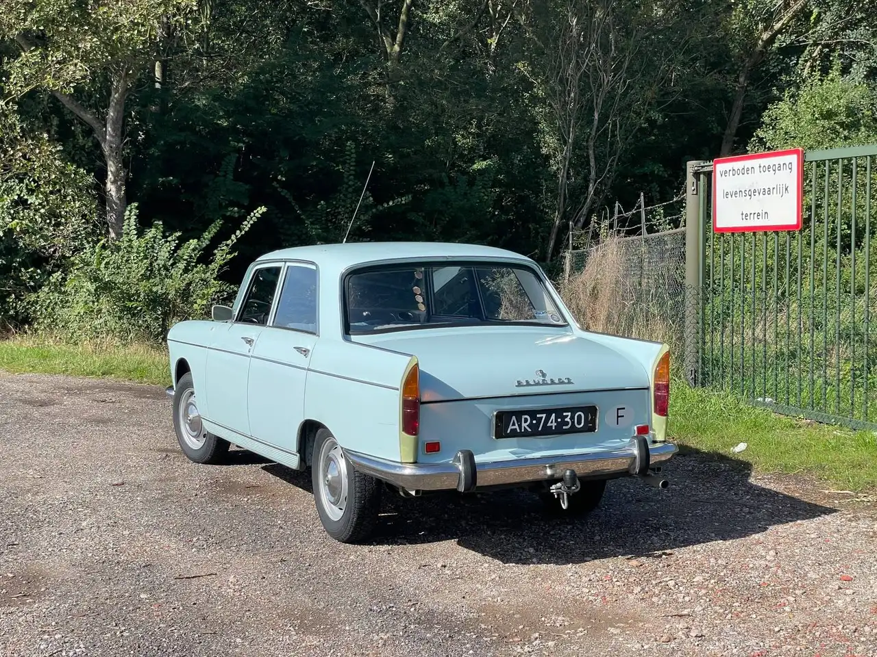 Peugeot 404, foto 7