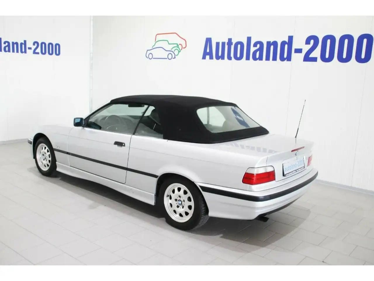 BMW 318 i Cabrio Exclusiv Edition*Klima*Original*, foto 6